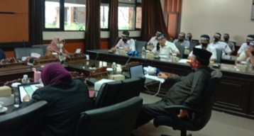 Komisi B Rekomendasikan Sanksi Dua Pabrik Gula RMI dan KTM