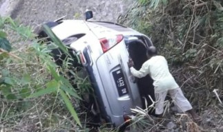 Terjun Ke Jurang Kepanjen, Nyawa Pengemudi Innova Bablas