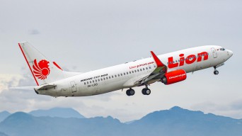 Nabrak Burung, Lion Air Tujuan Makassar Terpaksa Kembali ke Bandara Juanda