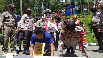 Masuk Kawasan Wisata Pacet Gak Pakai Masker, Yuk Ikuti Perintah Kapolres Mojokerto