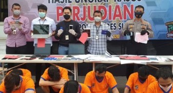 Dua Bulan, 20 Penjudi Online Surabaya Diciduk Polisi
