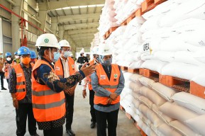 Petani dan Dewan Keluhkan Kelangkaan Pupuk Bersubsidi, Gubernur Minta Fokus, PG Salurkan Sesuai Permentan