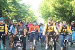 Gowes Bareng Warga, Pasangan Yes-Bro Diminta Peduli Kesehatan