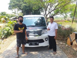 Peduli Kemanusiaan, Netizen Panceng Beli Ambulans Untuk Warga