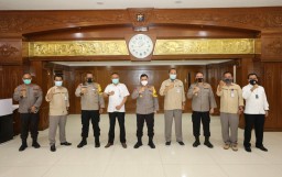 Polda Jatim Tegaskan Siap Kawal Bulog Stabilkan Harga Beras