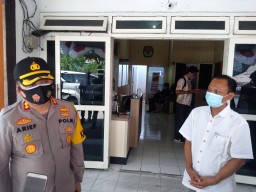 Kapolres Gresik Bubarkan Pengambilan Nomor Urut Paslon, Jika Ini Tak Dijalankan