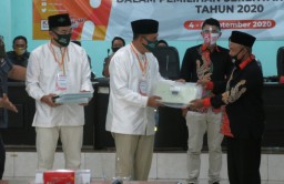 Daftar di KPU, Pasangan Cabup-cawabup Sidoarjo  BHS - Taufiqulbar Tantang Adu Program