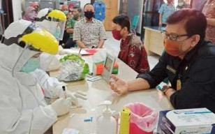 Bermalam di Surabaya, Warga Luar Wajib Rapid dan Swab Test