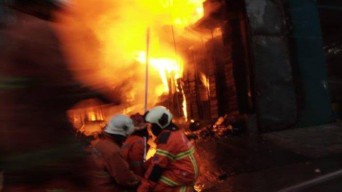 Kebakaran Gudang Kembali Terjadi di Surabaya