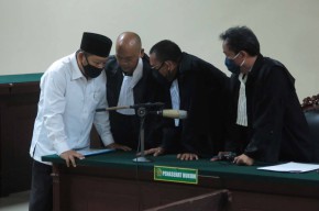 Divonis Tiga Tahun, Abah Ipul Minta Bebas