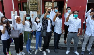 Influencer di Surabaya Inginkan Anak Muda Jadi Pemimpin