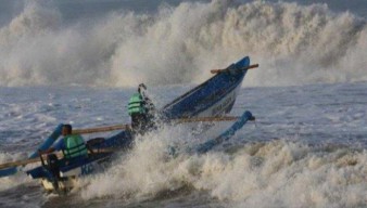 Pekan Ini Diprediksi Gelombang Tinggi, Nelayan Pacitan Sampai Banyuwangi Disarankan Libur Melaut