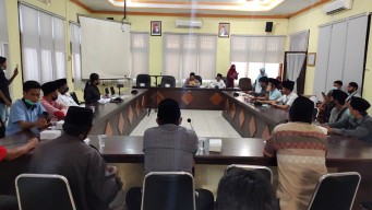 Warga Pocong Ini Tidak Percaya Janji PDAM Soal Bantuan CSR