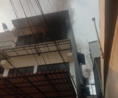 Rumah 4 Lantai di Surabaya Terbakar, Gara-garanya Korsleting AC