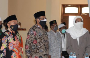 Machfud Keliling Pesantren di Madura Kampanyekan Prokes Covid-19