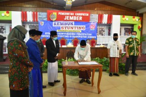 Peringati Hari Santri, ASN Pemkab Jember Kenakan Busana Santri