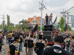 Tanah Nenek Sriamah Diserobot, Eh Malah Digugat Pengembang