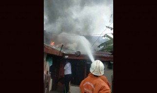 3 Rumah di Simolawang Surabaya Terbakar