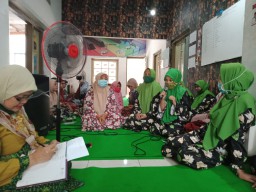 Menangkan Kelana -Astutik, Relawan Barokah Berkelas Kuatkan Jaringan