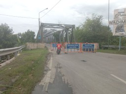 Selama Seminggu, Selain Roda 2 Dilarang Melintas Jembatan Glendeng