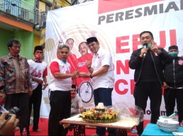 Janji Cawalkot Eri Cahyadi Untuk Pengangguran di Surabaya, Warga Diminta Lapor Pak RT