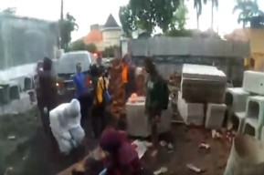 Los Dol, Lift Pekerja Bangunan Terjun Bebas dari Lantai 4, Enam Orang Dilarikan ke RS