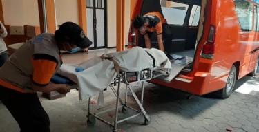 Pria di Malang Tewas Tergeletak Bersimbah Darah di Tengah Jalan Desa, Diduga Dibunuh Teman Dekatnya