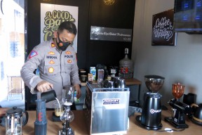 Coffee Corner Pos Pelayanan Natal 2020 dan Tahun Baru 2021, Boleh Mampir Seduh Kopi Bareng Polisi