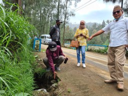 Program Hibah Jalan Daerah di Pasuruan Dikeluhkan Warga