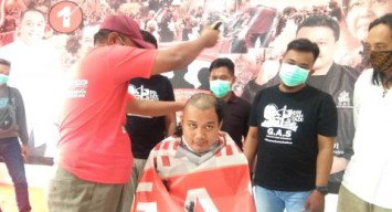 Eri-Armuji Menang di Beberapa Quick Count, Putra Sulung Risma Cukur Gundul