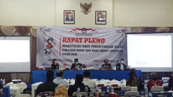 Berjalan Alot, Rekapitulasi Hasil Pilkada Lamongan Tingkat Kabupaten Molor