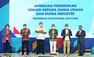 Dukung Pendidikan Vokasi, Yamaha Kembali Menerima Penghargaan Kemendikbud RI