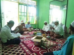 Sehari Jelang Coblosan, RGS Gelar Khotmil Quran Untuk Doakan Paslon Qosim-Alif di Pilbup Gresik