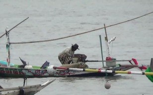 Ecoton Sebut Pantai Timur Surabaya Tercemar Mikroplastik