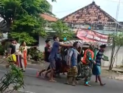 Jasad Pemuda Yang Terjun Bebas dari Jembatan Arosbaya Akhirnya Ditemukan di Tanggal 12-12