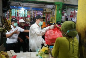 Temui Pedagang Pasar Gedangan, Kelana Sampaikan Program Sidoarjo Makmur