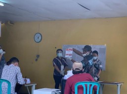 Hasil Hitung Cepat Sementara Eri-Armuji 57,09%, Machfud-Mujiaman 42,91%