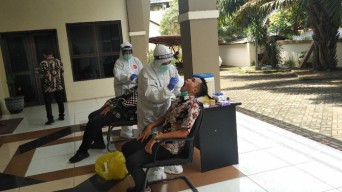 Alhamdulillah, Anggota dan Pegawai Sekretariat DPRD Lamongan Yang Positif Kini Sudah Sembuh