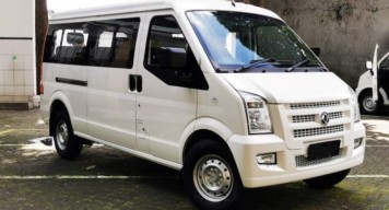 Minibus Produksi DFSK Ini Hanya Dibanderol Rp 185 Juta