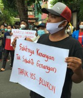 Pemkab Gagal Tangani Banjir, Ratusan Warga Bengawan Jero Luruk DPRD Lamongan