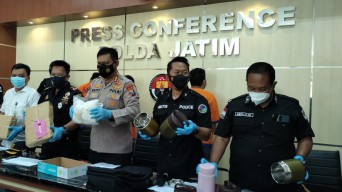 Polda Jatim dan Bea Cukai Tanjung Perak Gagalkan Kiriman Narkoba dari Negeri Jiran