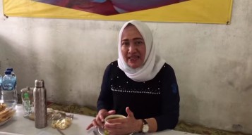 Diiringi Gerimis Sore, Bupati Anna Menikmati Soto Sewu