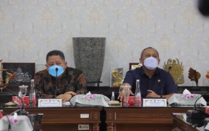 Dijatah 33.420 Vaksin, Pemkot Surabaya Minta Tambahan 8 Ribu Untuk Petugas