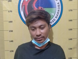 Asyik Timbang Sabu, Pemuda Modung Tiba-tiba Digerebek Polisi