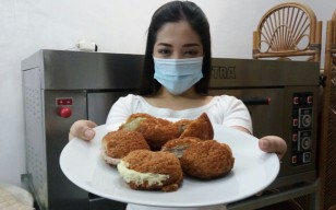 Lama di Rumah Karena Pandemi, Makeup Artist di Sidoarjo Banting Setir Bisnis Kue