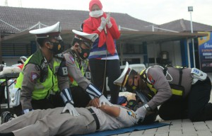 Pelatihan PPGD Satlantas Polresta Sidoarjo Tangani Kegawatdaruratan