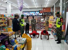 Minimarket di Manyar Gresik Ini Terancam Ditutup Setelah Ketahuan Melanggar PPKM
