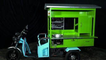 Motor Listrik Gelis Untuk Dongkrak UMKM di Surabaya