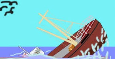 Dihajar Ombak Besar, KLM Sumber Baru Kandas di Perairan Sumenep