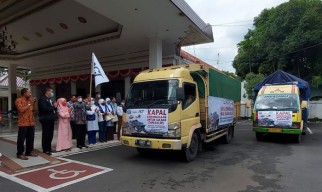 Pj Bupati Sidoarjo Hudiyono Lepas Bantuan Untuk Kalsel